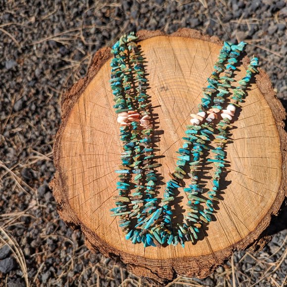 Vintage Navajo Turquoise Necklace - Handmade Southwesternβ NA Artistry - Picture 6 of 10